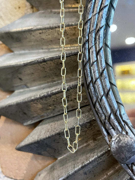 Textured Paperclip Chain