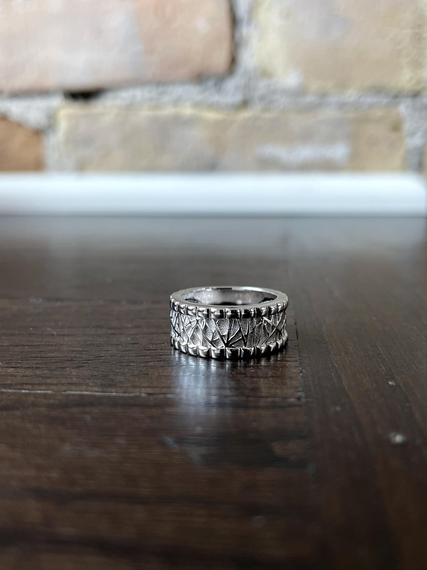 breuning-textured-ring