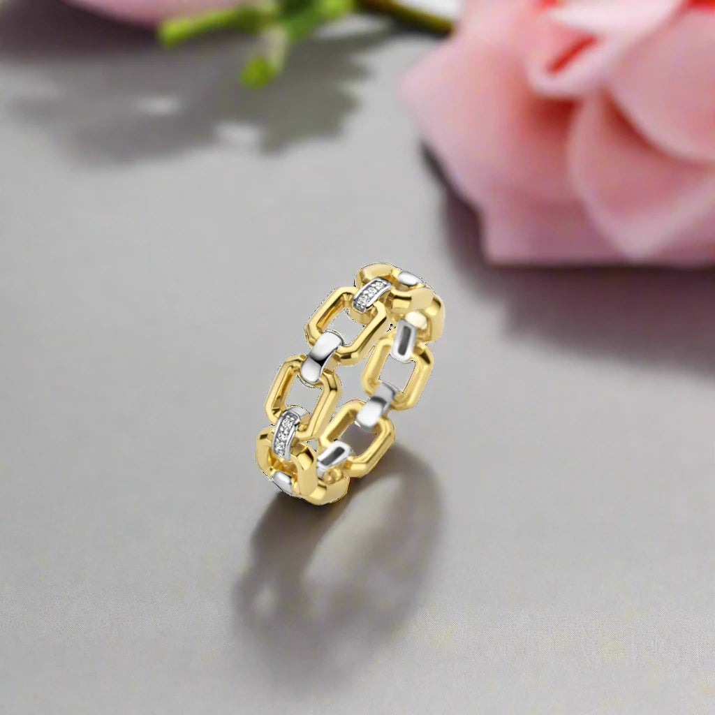 Cubic Zirconia Link Ring