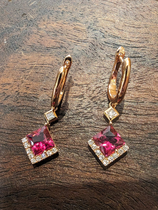 Load image into Gallery viewer, Zoma Color Rubellite and Diamond Dangle Earrings
