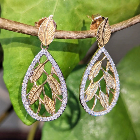 Etched leaf diamond earrings