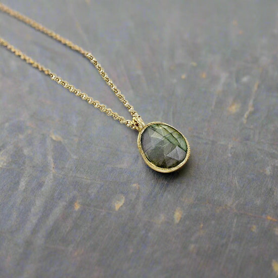 Shade Labradorite Pendant