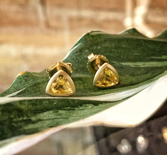 18K Yellow Beryl Triangle Bezel Set Stud Earrings