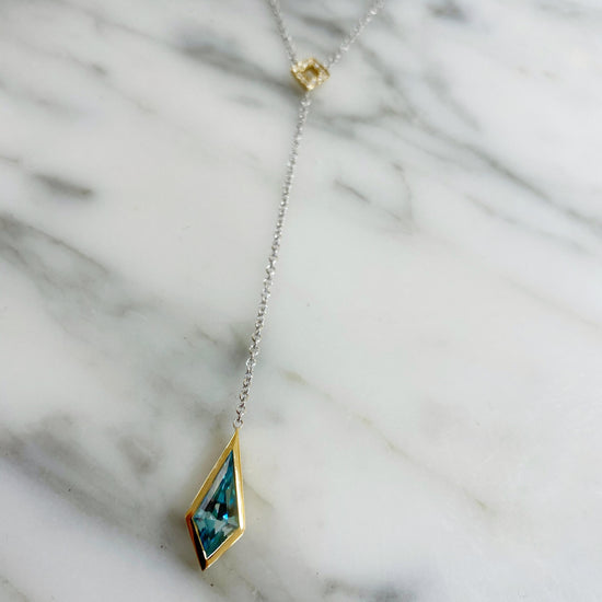 Load image into Gallery viewer, Plumb Gold Original Blue Zircon Kite &amp;quot;Y&amp;quot; Necklace
