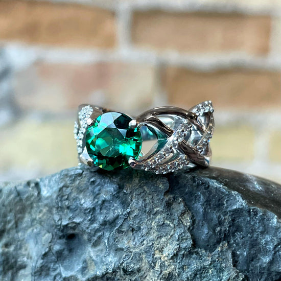 Load image into Gallery viewer, H.L Designs Braided Green Tourmaline Ring
