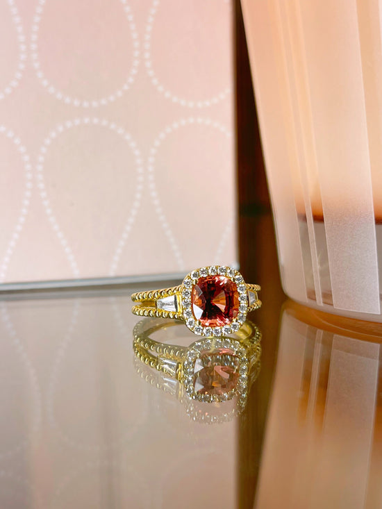 Load image into Gallery viewer, Zoma Color Peach Spinel Ring
