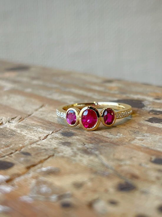 Load image into Gallery viewer, Stanton Color Triple Ruby Ring

