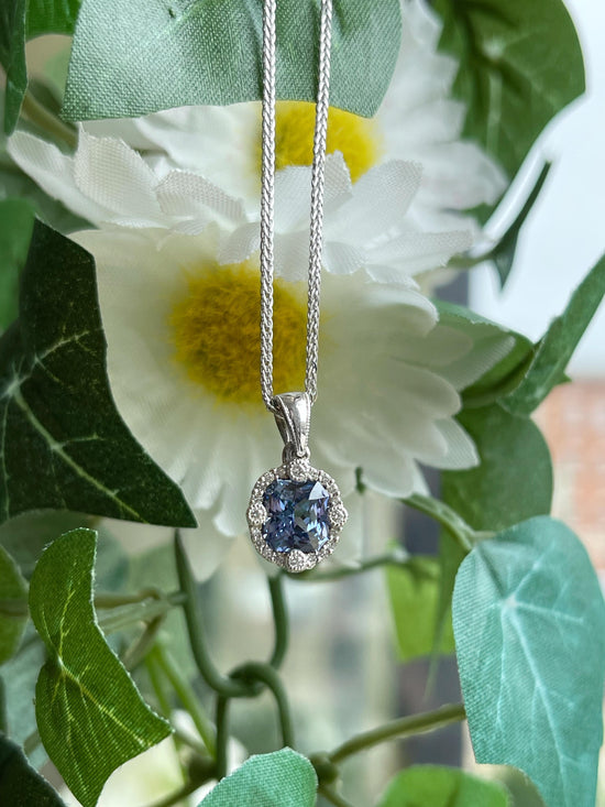 Load image into Gallery viewer, Plumb Gold Original Blue Sapphire Pendant
