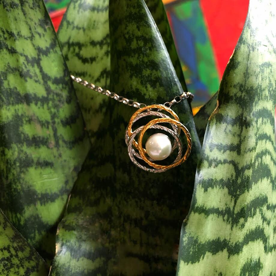 nest-pendant-with-pearl-accent