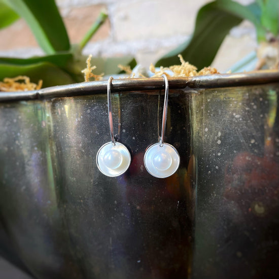 sun-glow-pearl-earrings