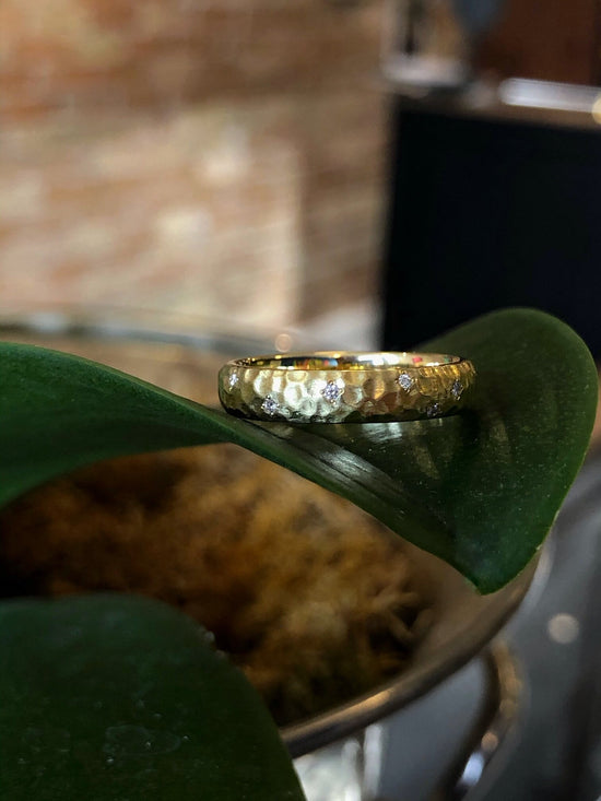 Load image into Gallery viewer, Naledi Collection Hammered Stardust Band
