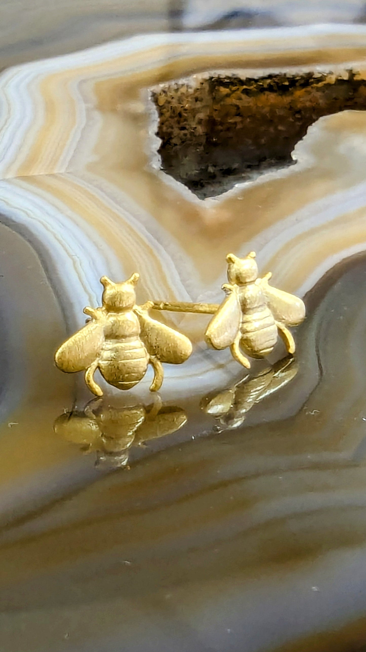 bumblebee-stud-earrings